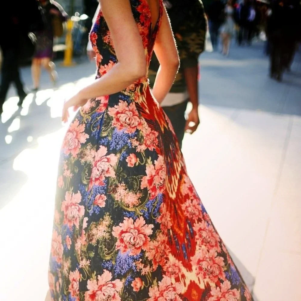 OSCAR DE LA RENTA FLORAL PRINT SIZE 2 SILK GOWN - Picture 7 of 9